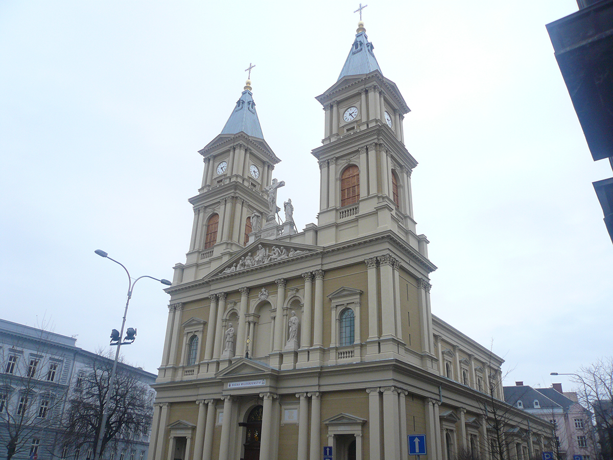 Katedrála Božského spasiteľa Ostrava, Česká republika (foto 4) Architektonická kancelária Ing. arch. Tomáš Šonovský RHEINZINK- CLASSIC walzblank