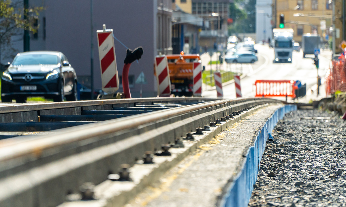 Pri tejto stavbe ide o typický zástavbe. Situácia križovatky ulíc Liberecká a U Nisy