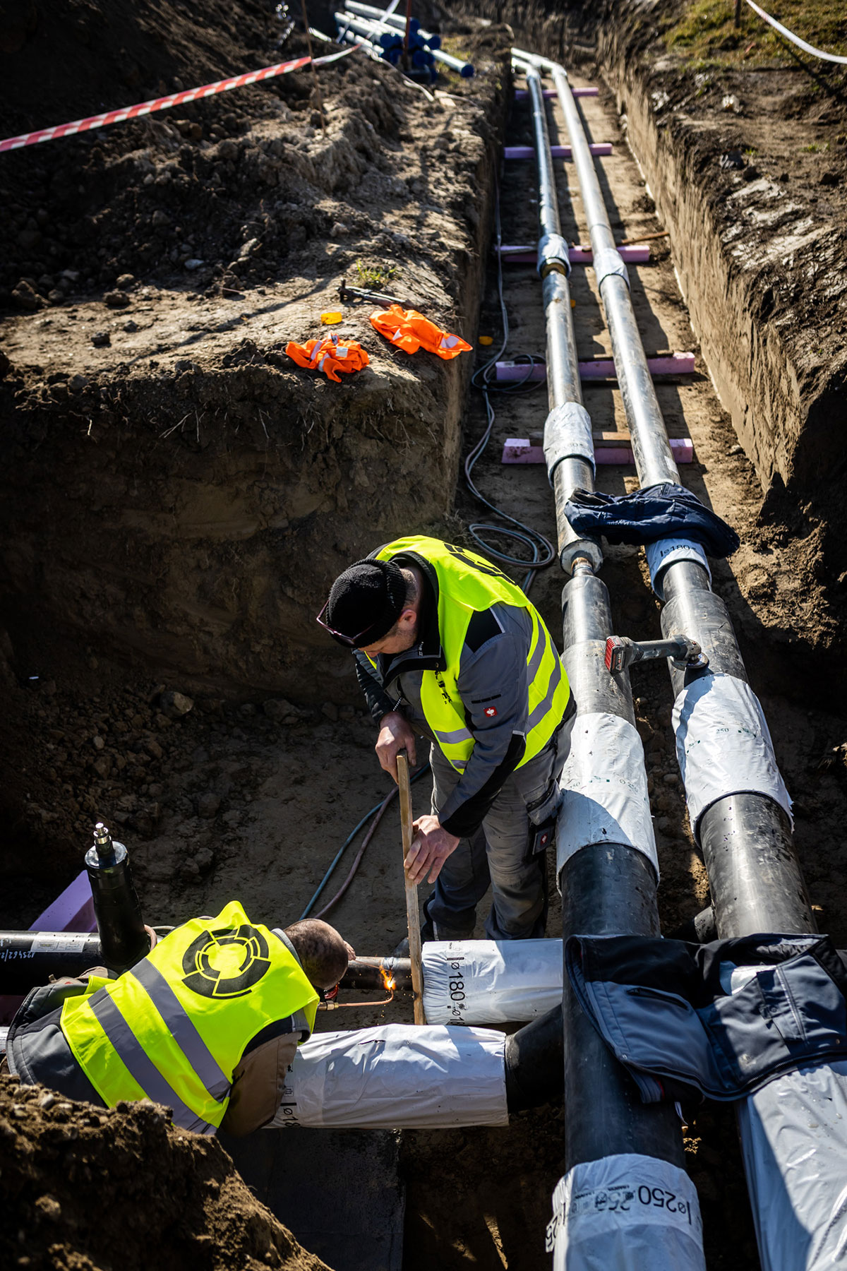 Obr. 6 Výstavba teplárenských sietí pomocou tejtotechnológie znižuje emisie CO2.