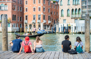 Spoplatnený vstup do Benátok turistov neodradil. Prišlo ich ešte viac ako minulý rok