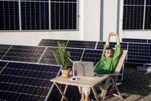 Zelený radar: Solárna energia z cintorína, fotovoltika na balkóne aj zmena rozdeľovania financií z Envirofondu