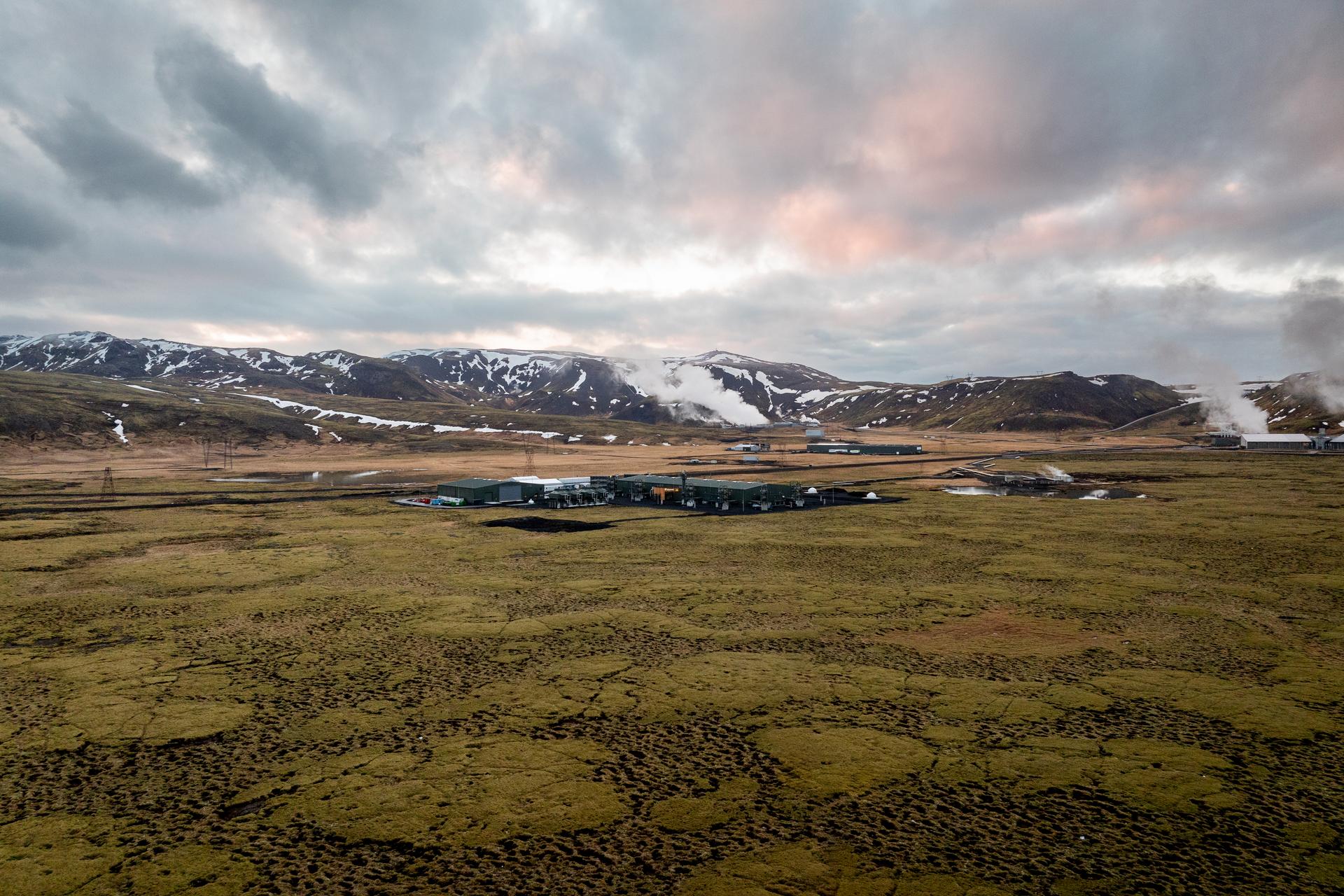 Na Islande spustili najväčšie zariadenie v Európe na zachytávanie oxidu uhličitého zo vzduchu.