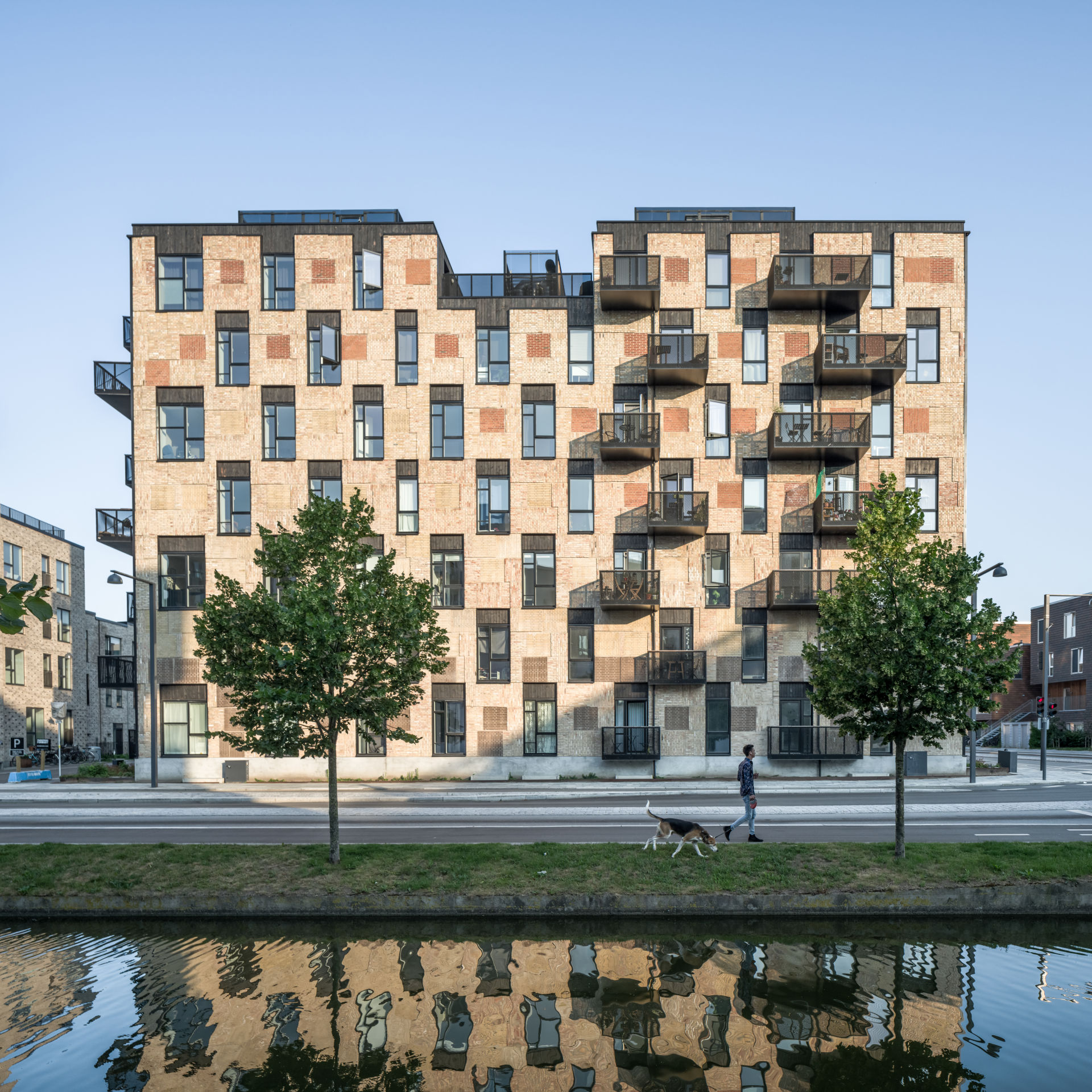 Bytový komplex Resource Rows sa nachádza v rozvíjajúcej sa oblasti Ørestad Syd na okraji Kodane.