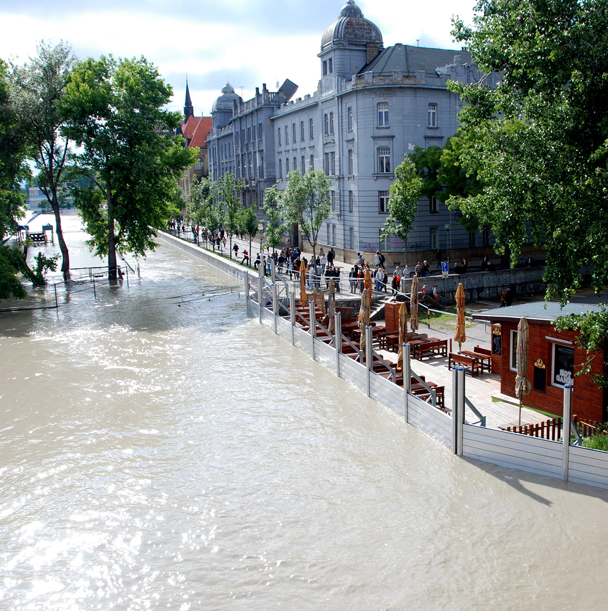 Obr. 12 Protipovodňová ochrana Bratislavy