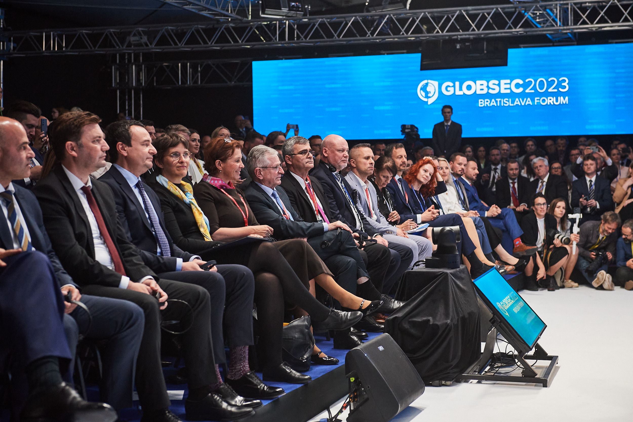 Časť prestížnej konferencie Globsec sa v roku 2023 uskutočnila v provizórnom stane