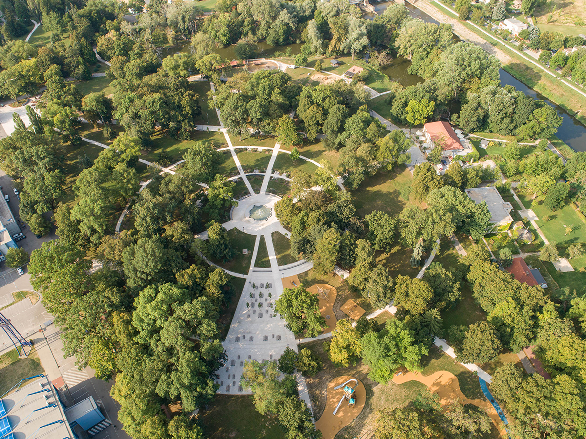 Najväčšia revitalizácia mestského parku Na Sihoti v Nitre v jeho 150-ročnej histórii bola pre DYNAMIK ako generálneho zhotoviteľa stavby v minulom roku doslova srdcovým projektom.