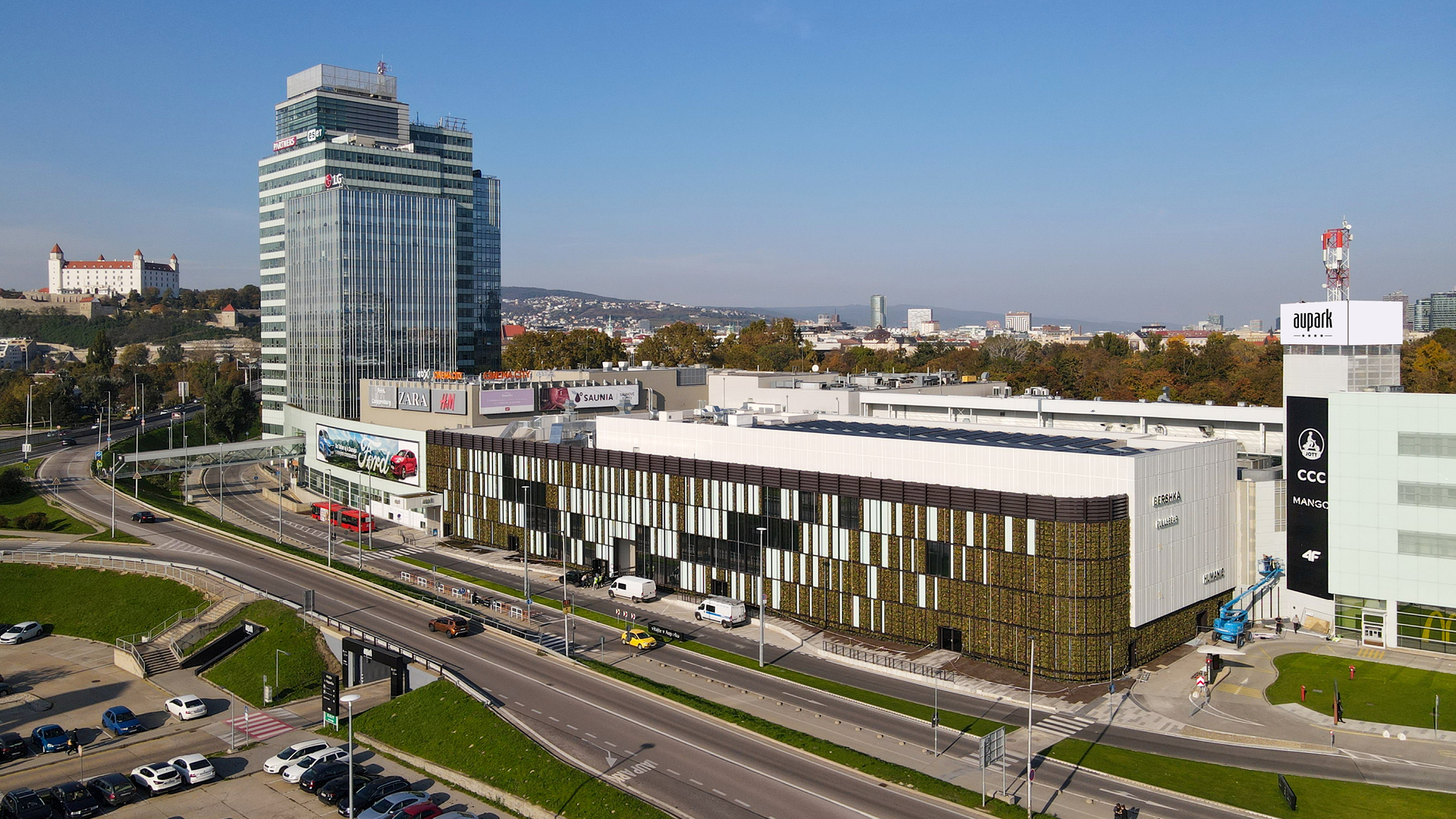 Nákupné centrum Aupark s novou prístavbou