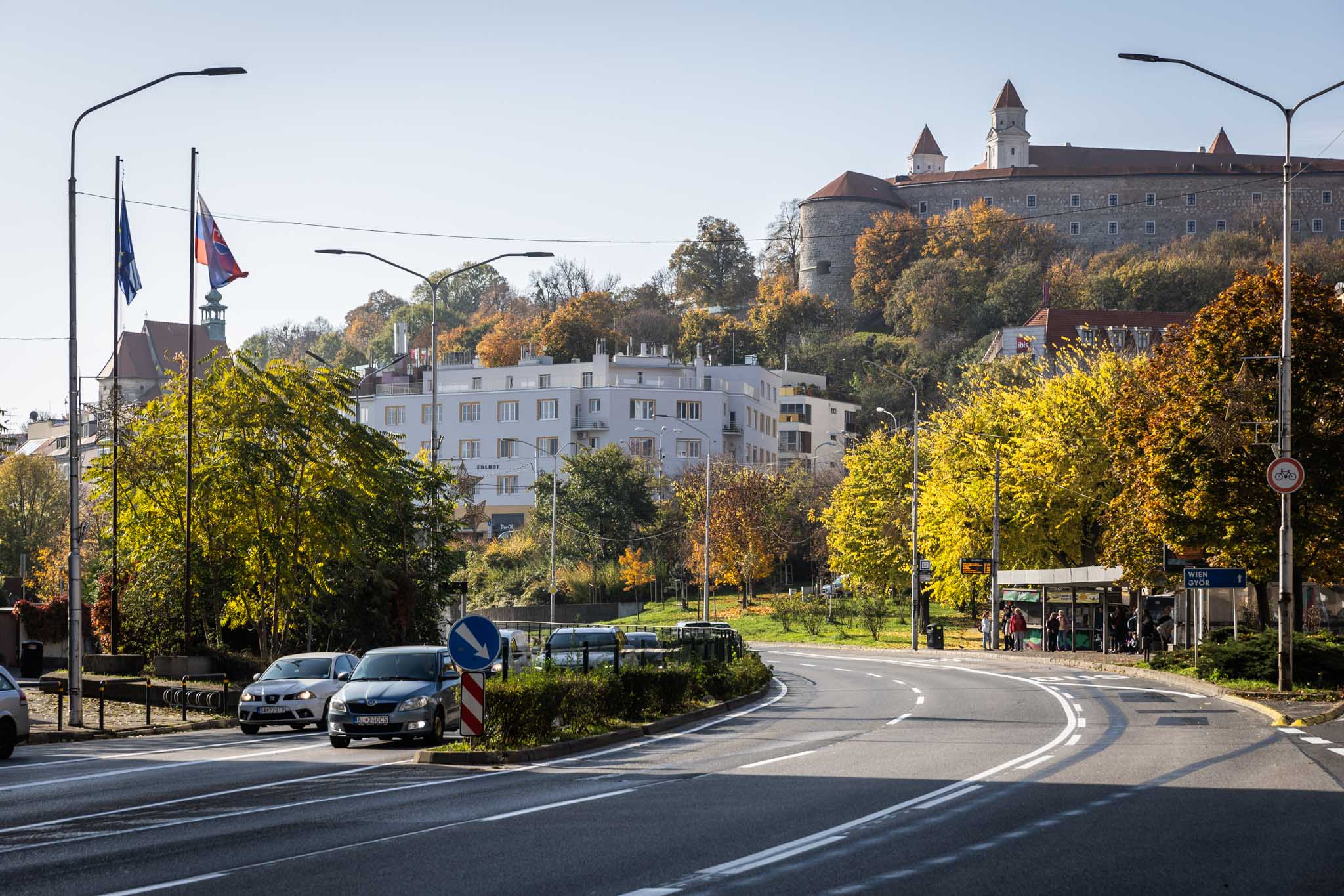 Upravené jazdné pruhy na Staromestskej ulici v Bratislave