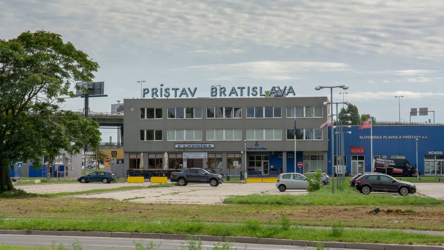 Budova Prístavu Bratislava