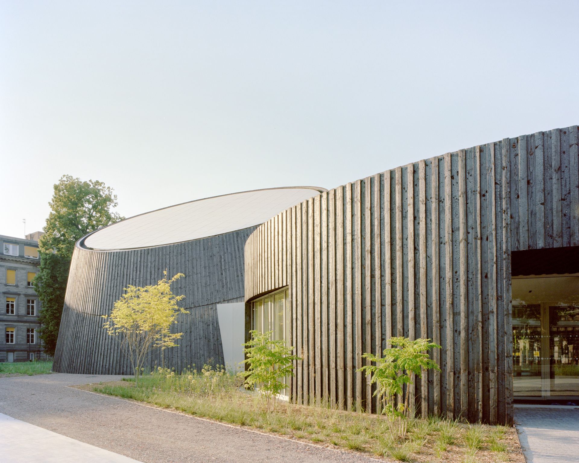 Minulý rok otvorené planetárium v Štrasburgu má tvar zrezaného kužela. Podobu toho bratislavského určí architektonická súťaž. 