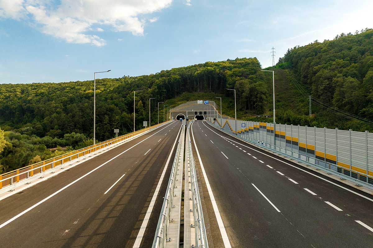 Obr. 4 Severný portál tunela Bikoš v prevádzke