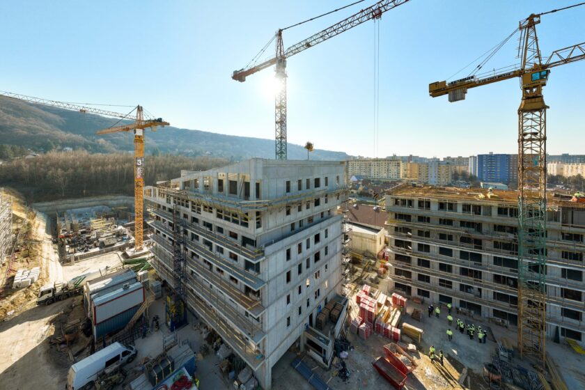 Glajcha pri príležitosti ukončenia hrubej stavby dvoch bytových domov v projekte Stockerka.